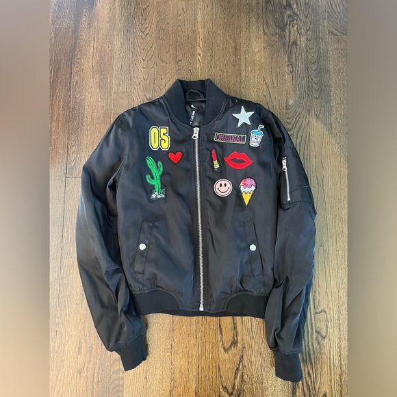 Design Lab Bomber Jacket Black Satin Patches Lips Lipstick Smiley Face Cactus - Picture 1 of 6